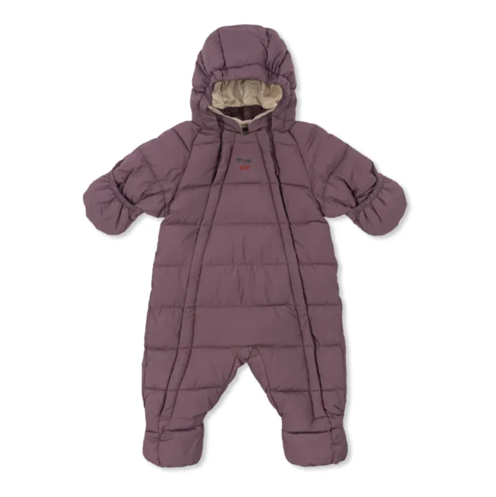 Isolierter Baby-Overall
