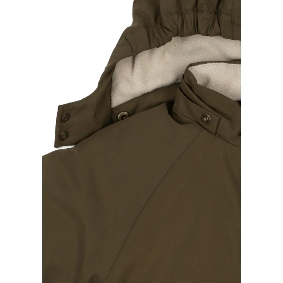 Isolierter Overall