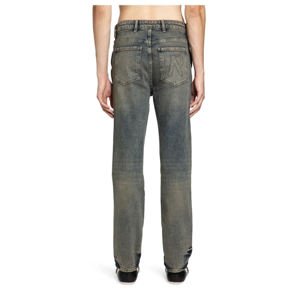 Jeans mit zerrissenem Saum