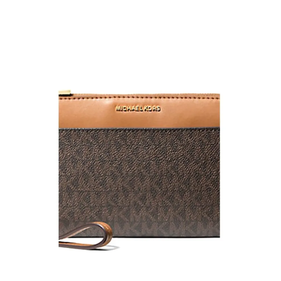 Jet Set Medium Signature Logo Wristlet
