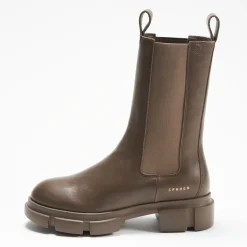 Kampfstiefel mit dicker Sohle