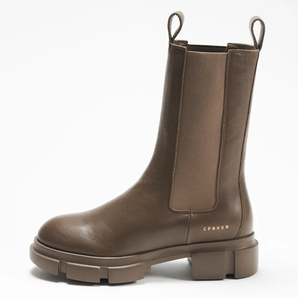 Kampfstiefel mit dicker Sohle
