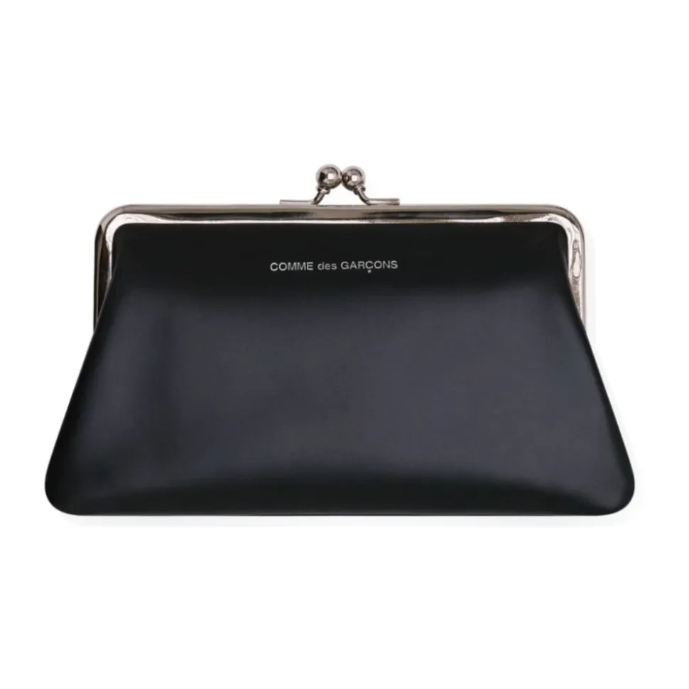 Kiss Clasp Wallet