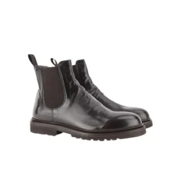 Klassische Chelsea Boots