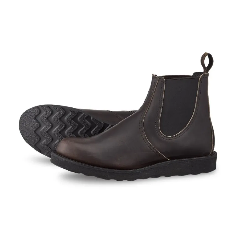 Klassische Chelsea Boots
