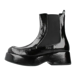Klassische Chelsea Boots aus schwarzem Leder