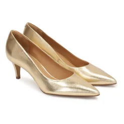 Klassische goldene Pumps mit niedrigem Absatz