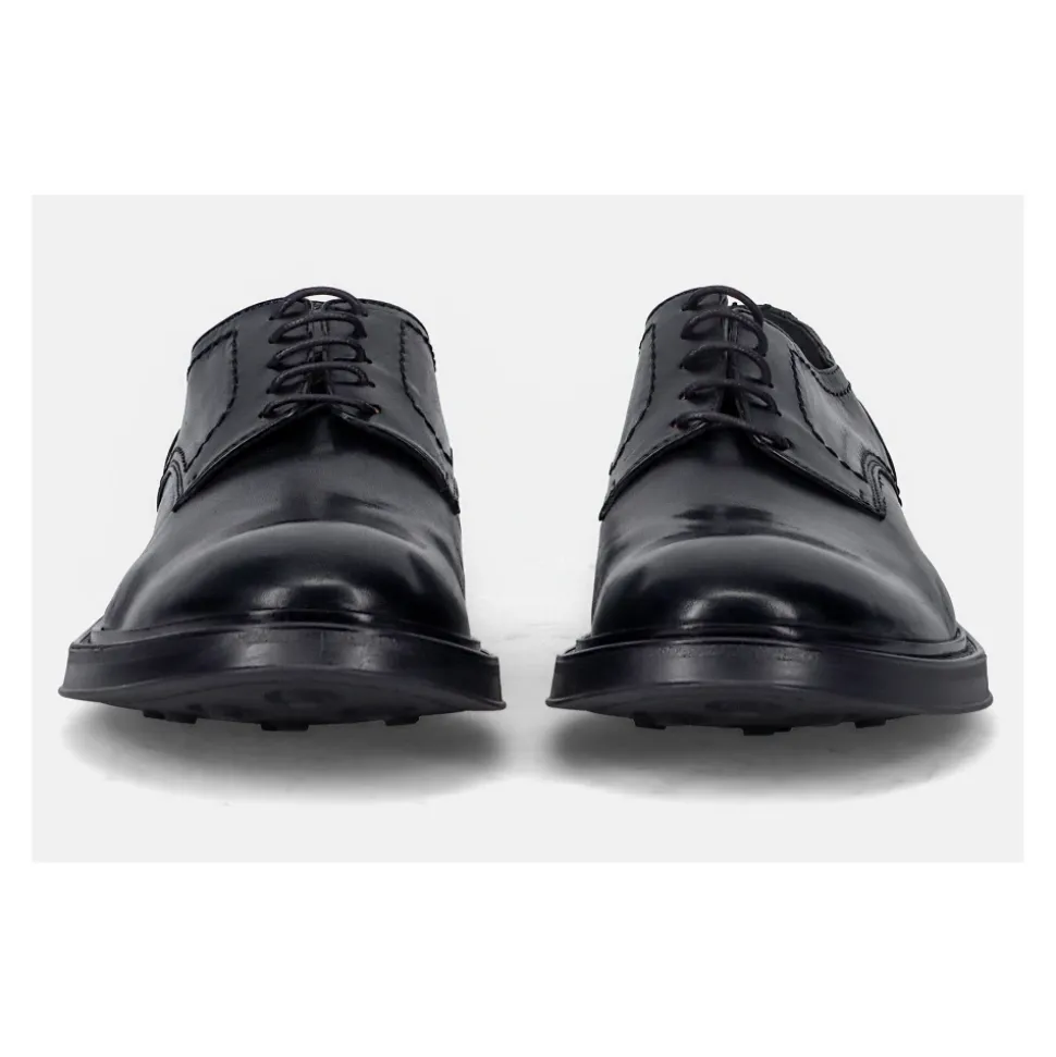 Klassische schwarze flache Schuhe