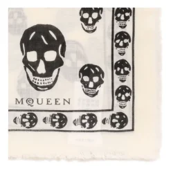 Klassischer Skull Schal
