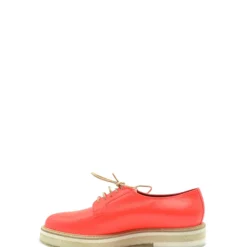 Korallenorangefarbene Slip-On Schnürschuhe