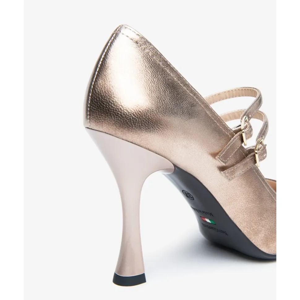 Laminierte Damenschuhe mit Riemen