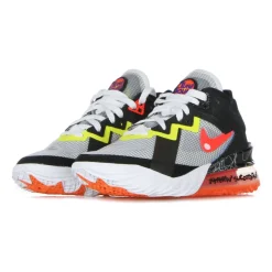 LeBron XVIII Low Basketballschuh