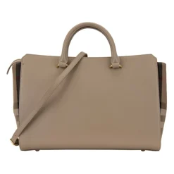 Lederne Schultertasche mit Karomuster
