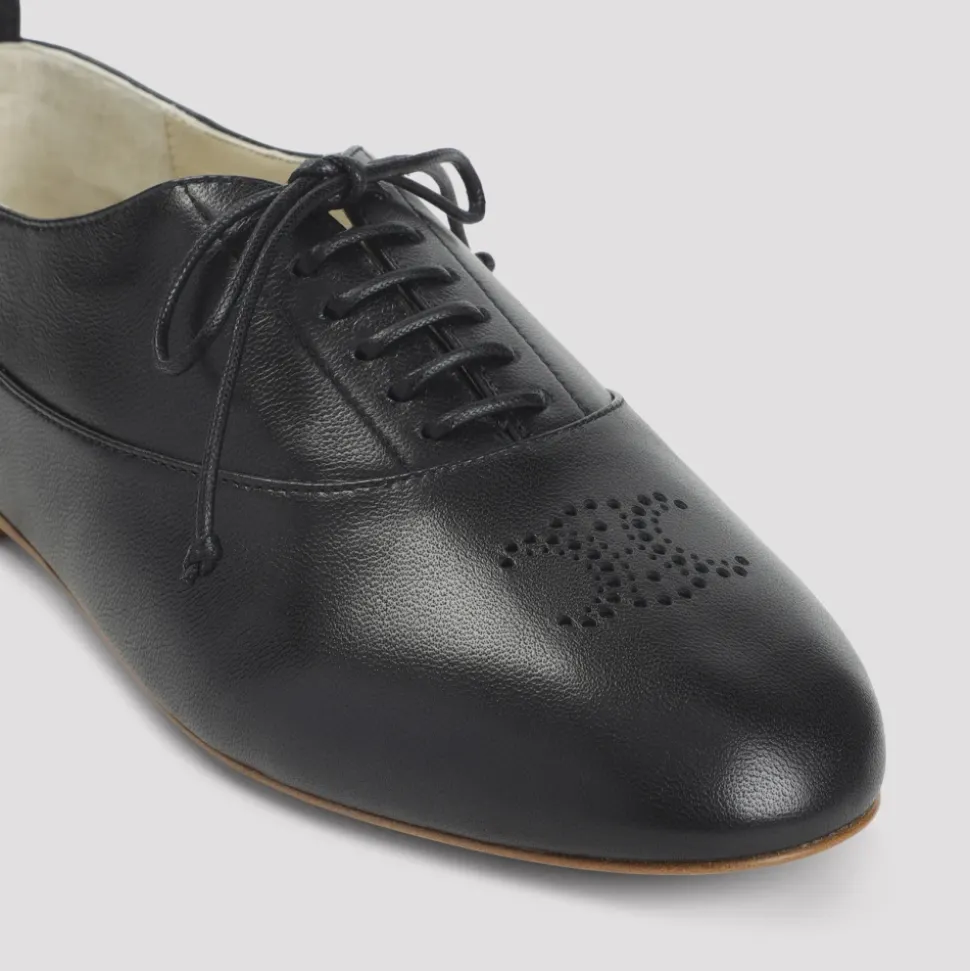 Lise Perforated Triomphe Richelieu Derbies