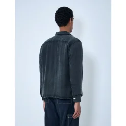 Locker geschnittenes Button-Down-Hemd