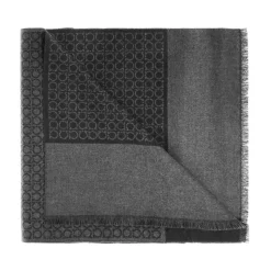 Logo scarf