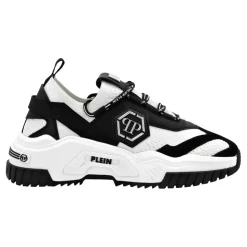 Low-top Sneakers Predator
