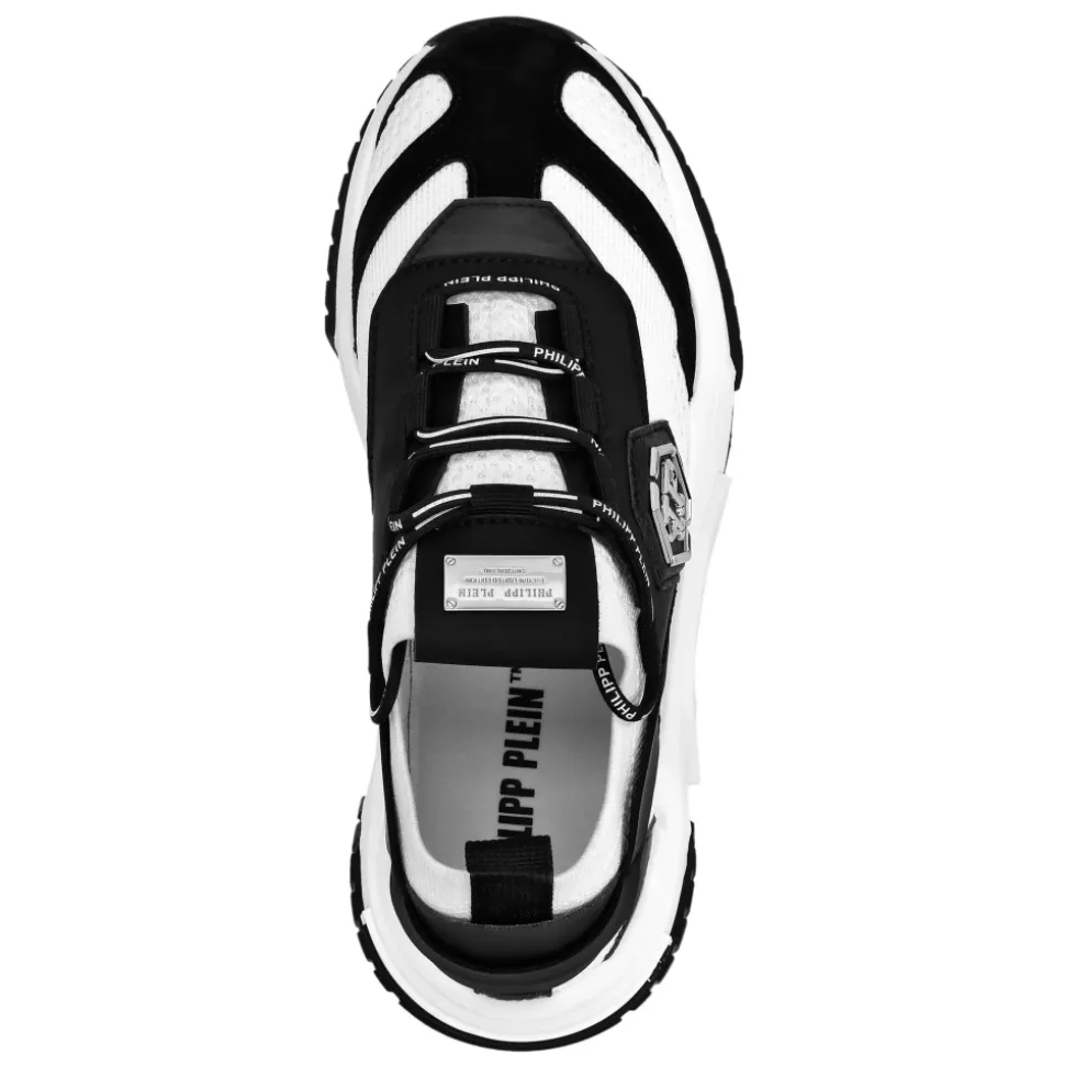 Low-top Sneakers Predator