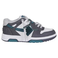 Lässige Sneakers für Dein Outfit