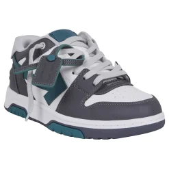 Lässige Sneakers für Dein Outfit