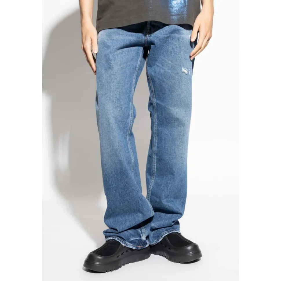 2010M Jeans