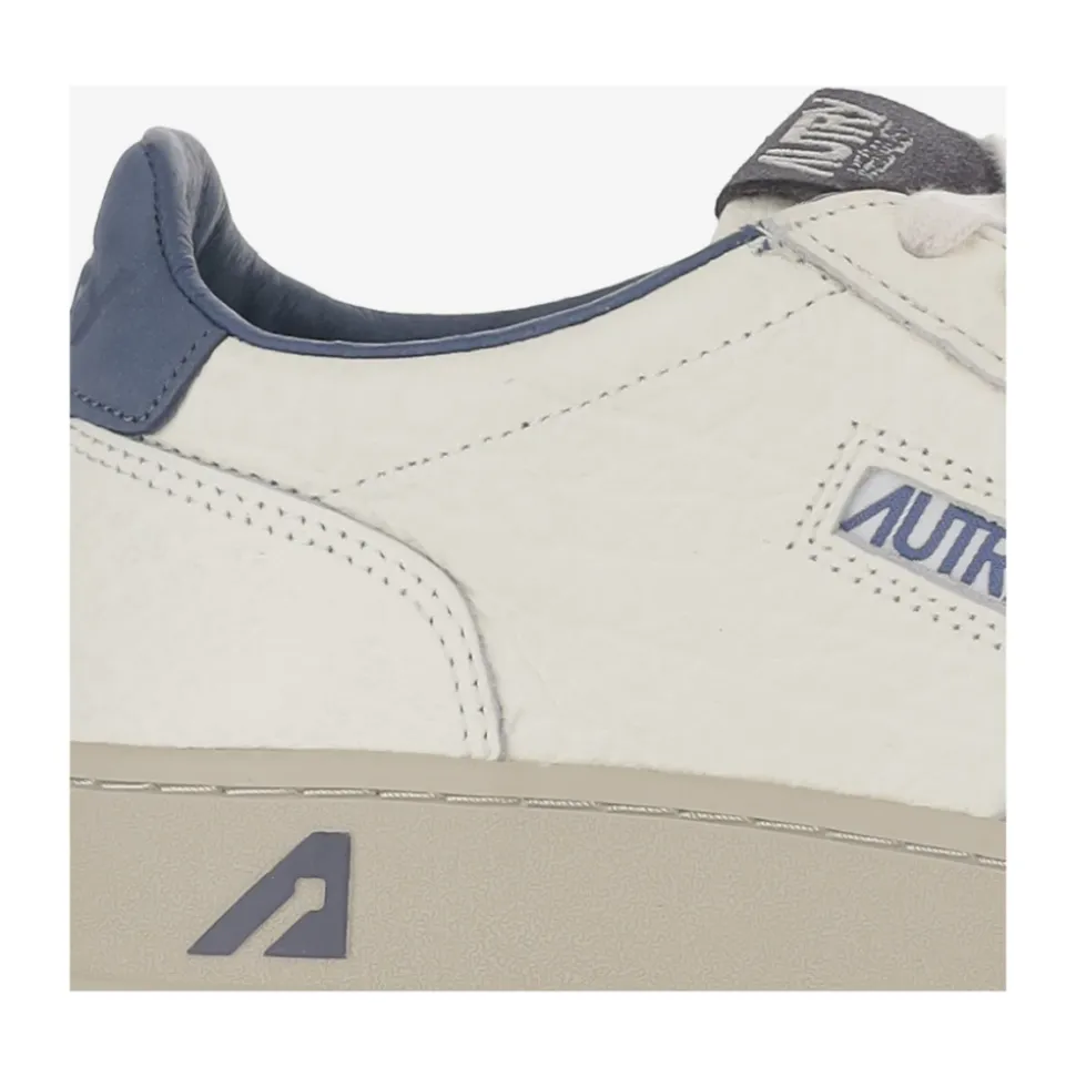 Medalist Low Sneakers