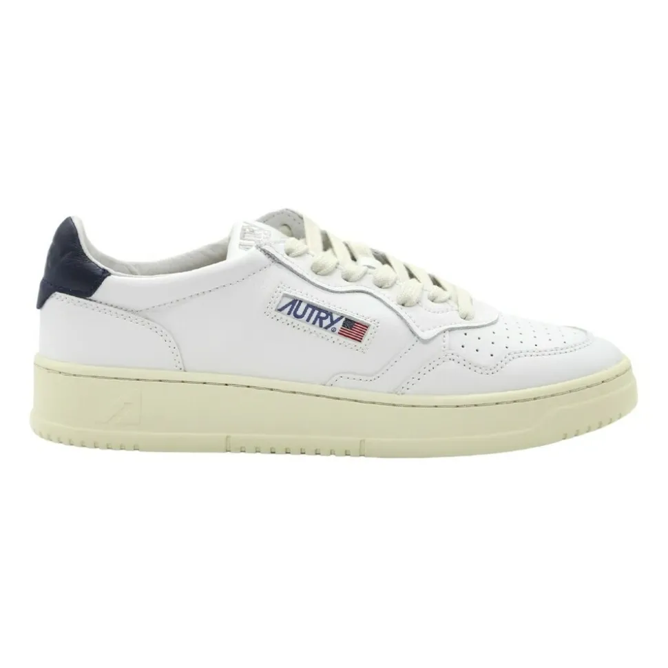 Medalist Low Sneakers