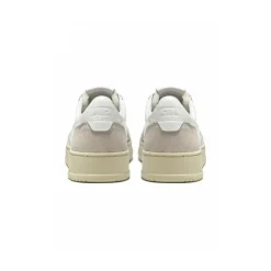 Medalist Low Sneakers