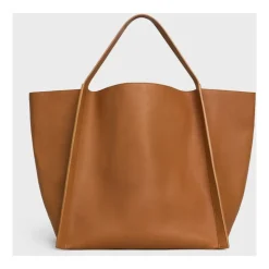 Medium Cube Bag aus geschmeidigem Kalbsleder