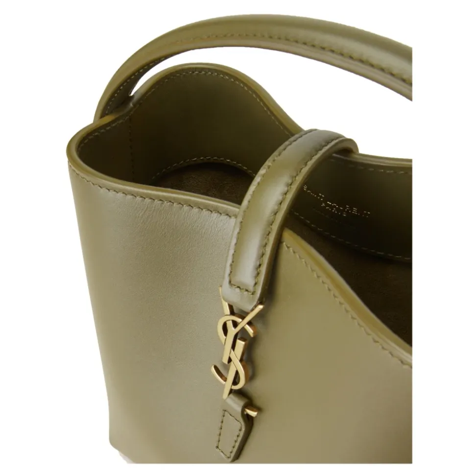 Mini Schultertasche mit Cassandre-Verschluss