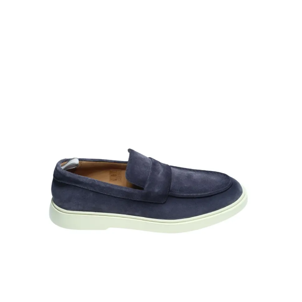 Moccasin Bones 001