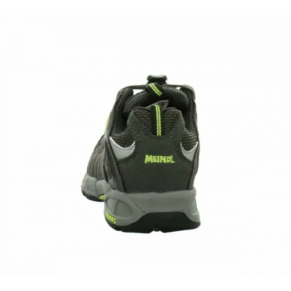 NV Sneaker