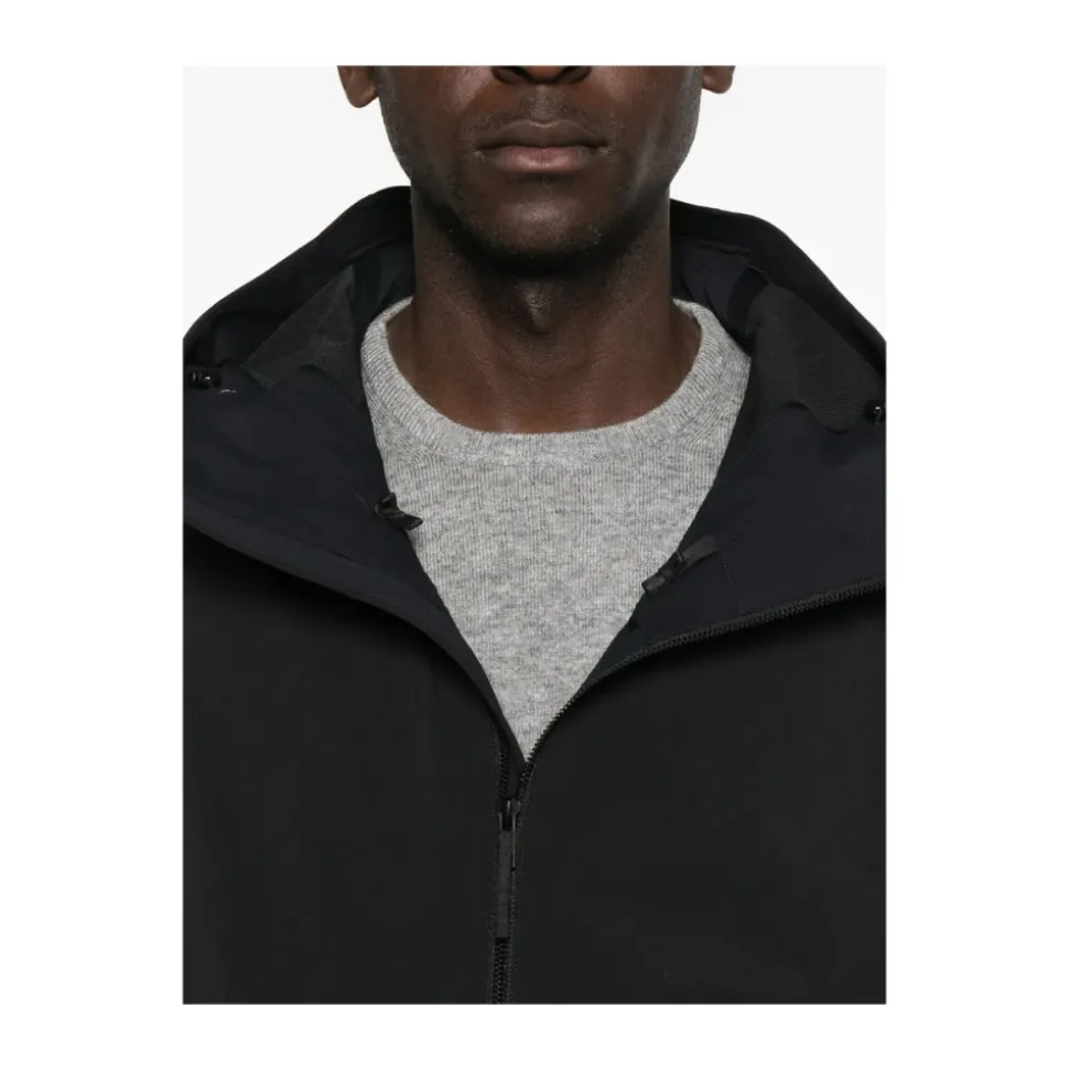 Outerwear Veilance