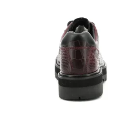 Outrival Low Top Sneakers