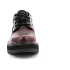 Outrival Low Top Sneakers