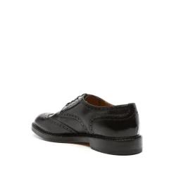 Perforierte Schnürschuhe aus Leder