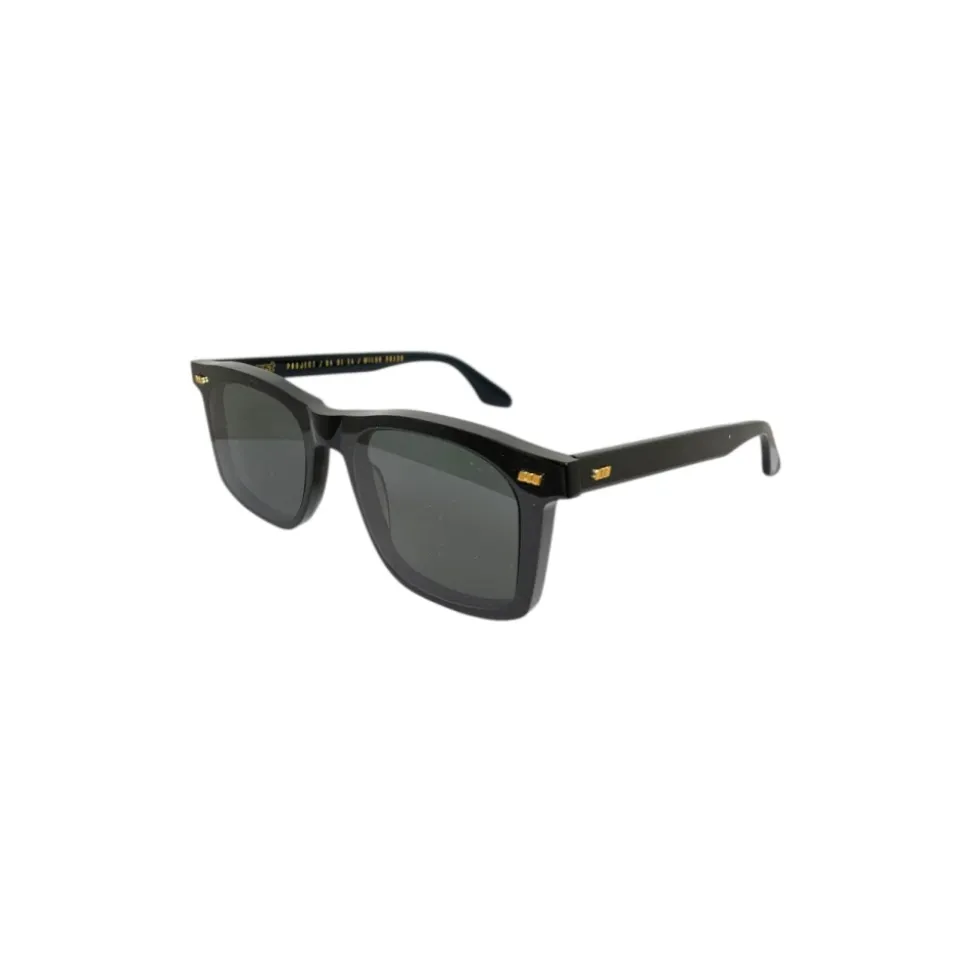 Personalisierte Sonnenbrille in Schwarz