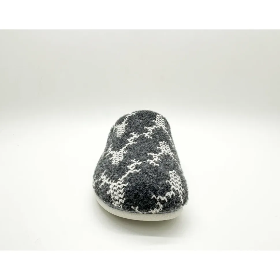PET Slipper