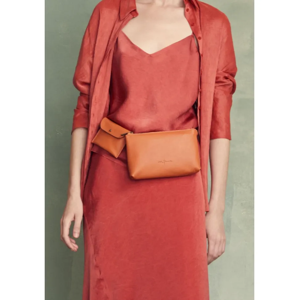 Petra, orangefarbene Gürteltasche aus Leder