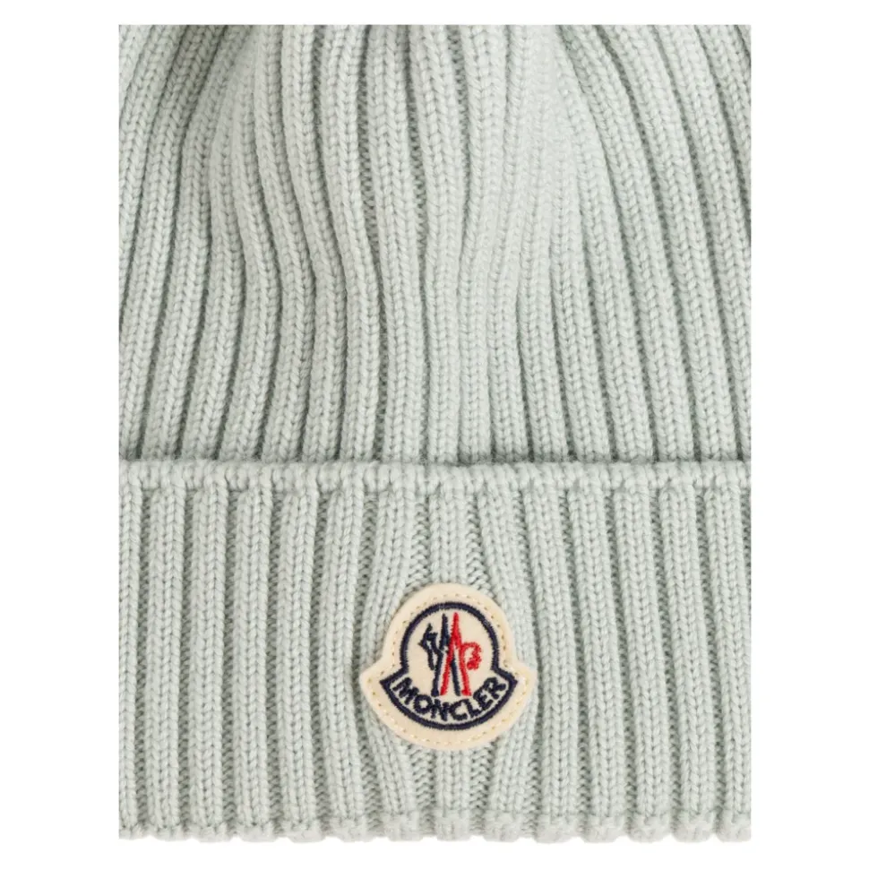 Pompon-Mütze mit Logo