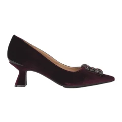 Pumps mit eckiger Spitze