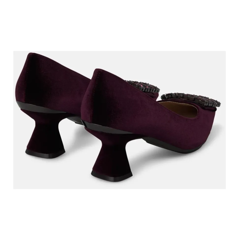 Pumps mit eckiger Spitze