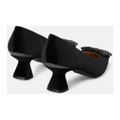 Pumps mit eckiger Spitze