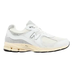 2002R Sneaker