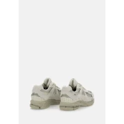 2002R Sneaker