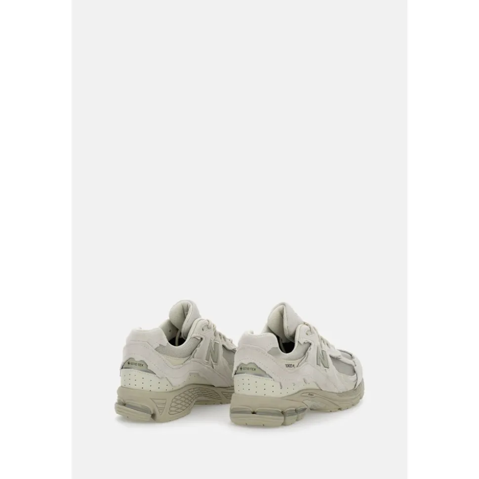 2002R Sneaker
