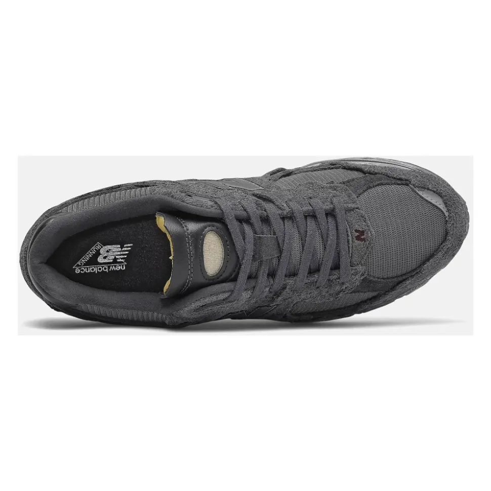 2002R Sneakers