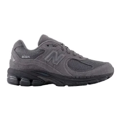 2002R Sneakers