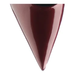 Rote Mary-Jane Pumps mit Charme