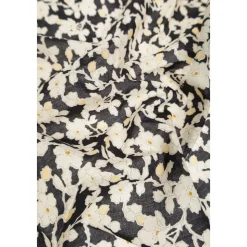 Schal mit Blumenmuster